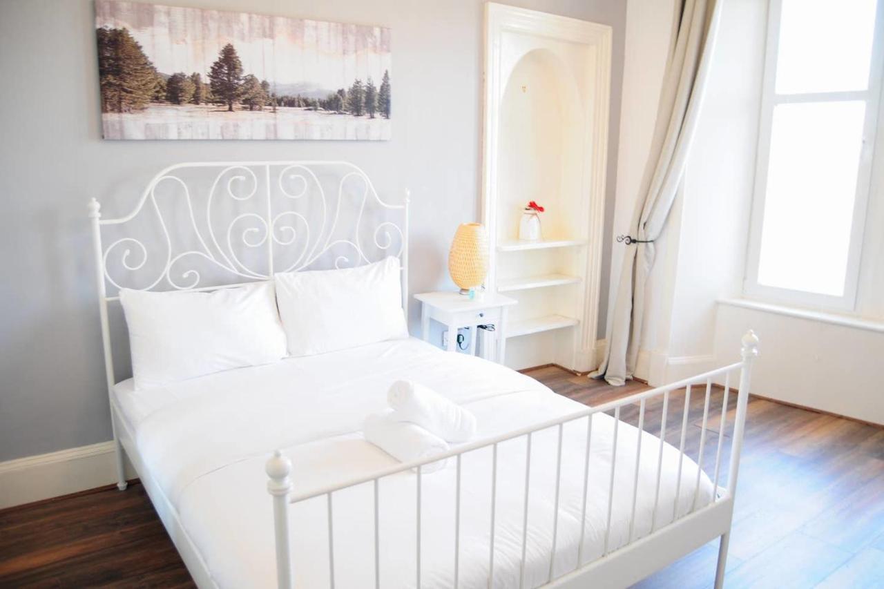 Glasgow Apartment Transport Links & Street Parking Екстер'єр фото